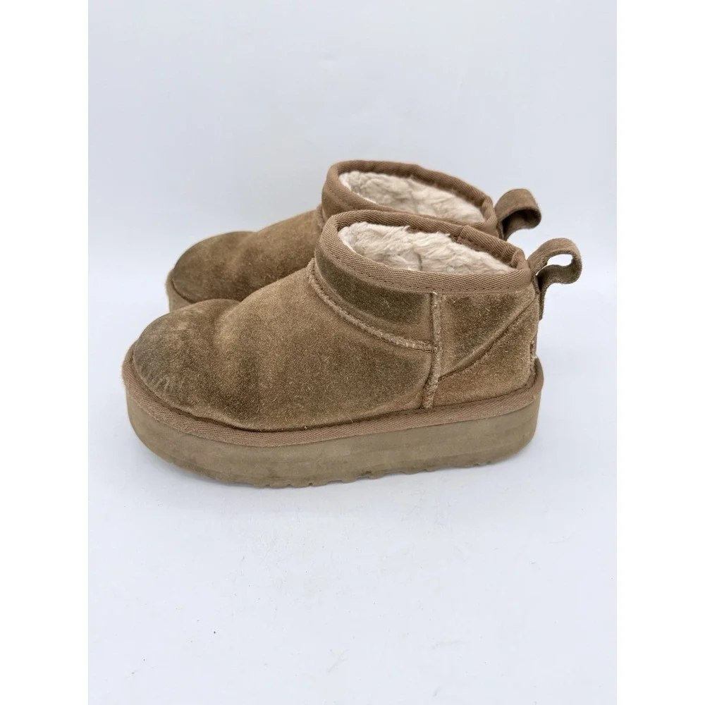UGG Kids Classic Ultra Mini Platform Boots Suede S/N‎ 1157791K Size 13 Kids